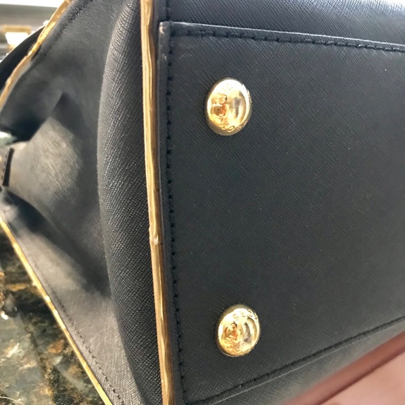 Michael Kors bag *SOLD* - Picture 7 of 7